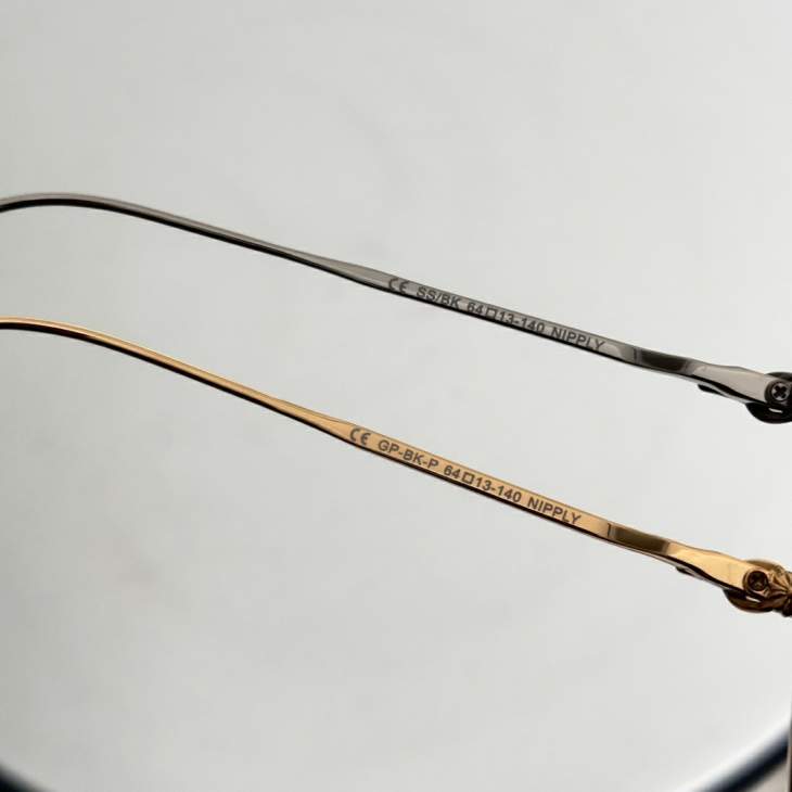 Picture of Chrome Hearts Sunglasses _SKUfw76014590fw